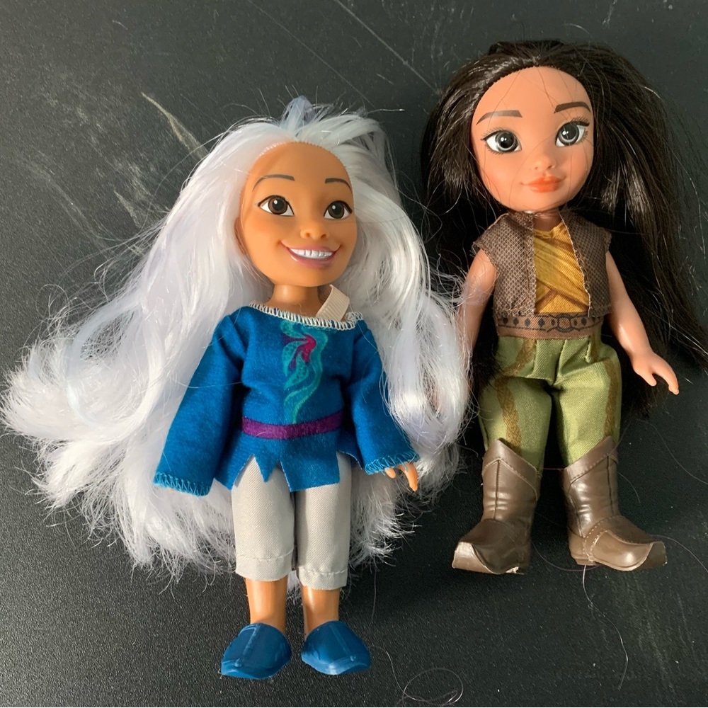 Dolls lot of 2 Raya and the last dragon petite human sisu & Raya warrior Disney